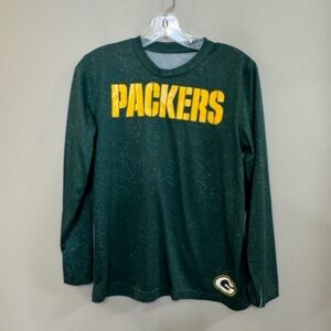 Boys Green Bay Packers Long Sleeve Performance Shirt. See Measurements